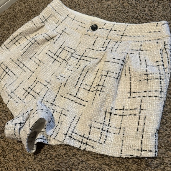 Maeve by Anthropologie White Tweed Shorts size 10 - Picture 4 of 10